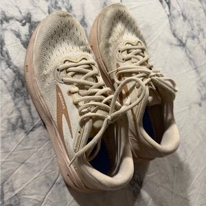 Brooks Knit Running Sneakers in Cream and Light Pink